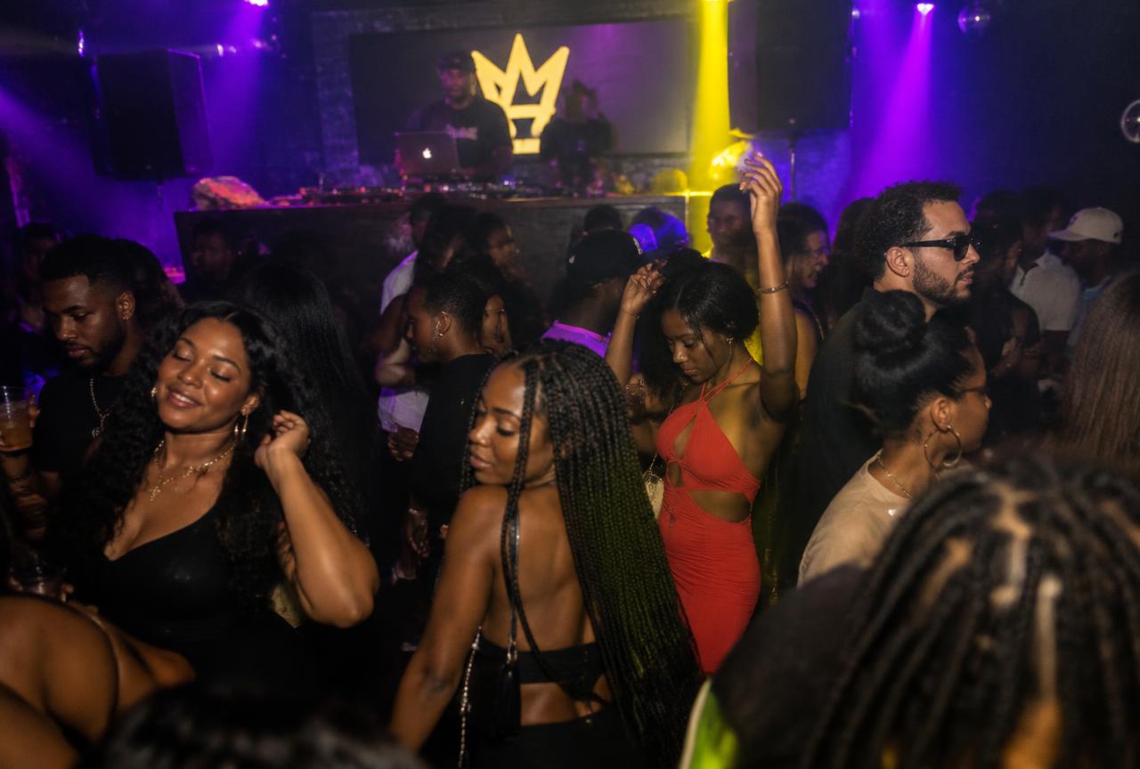 BAD Gyals Club ft. Kaya Imani bij BIRD